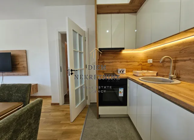 Izdavanje, jednosoban stan, 43m², Ilino, Bar