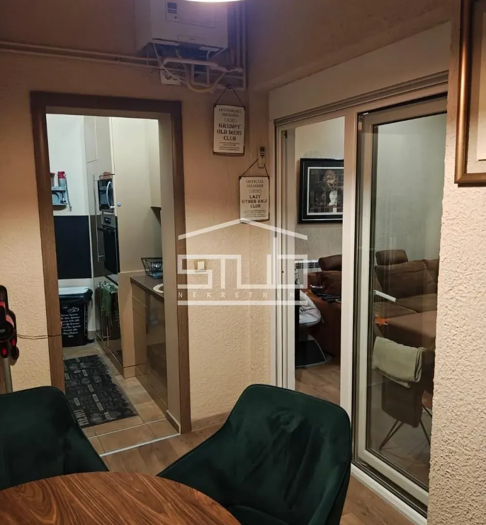 Prodaja, trosoban stan, 70m², Senjak, Beograd
