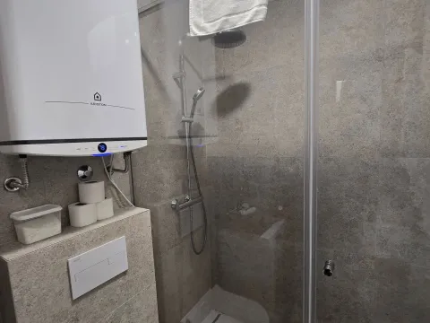 Rent, one bedroom apartment, 45m², Dumidran, Tivat - image 7