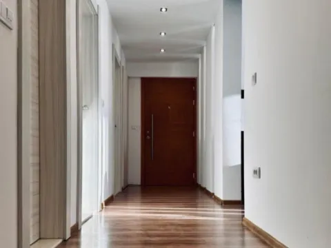 Rent, three bedroom apartment, 130m², Mažina, Tivat - image 4