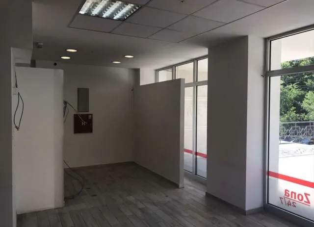 Izdavanje, poslovni prostor, 200m², Uciteljsko Naselje, Zvezdara Sve Podlokacije