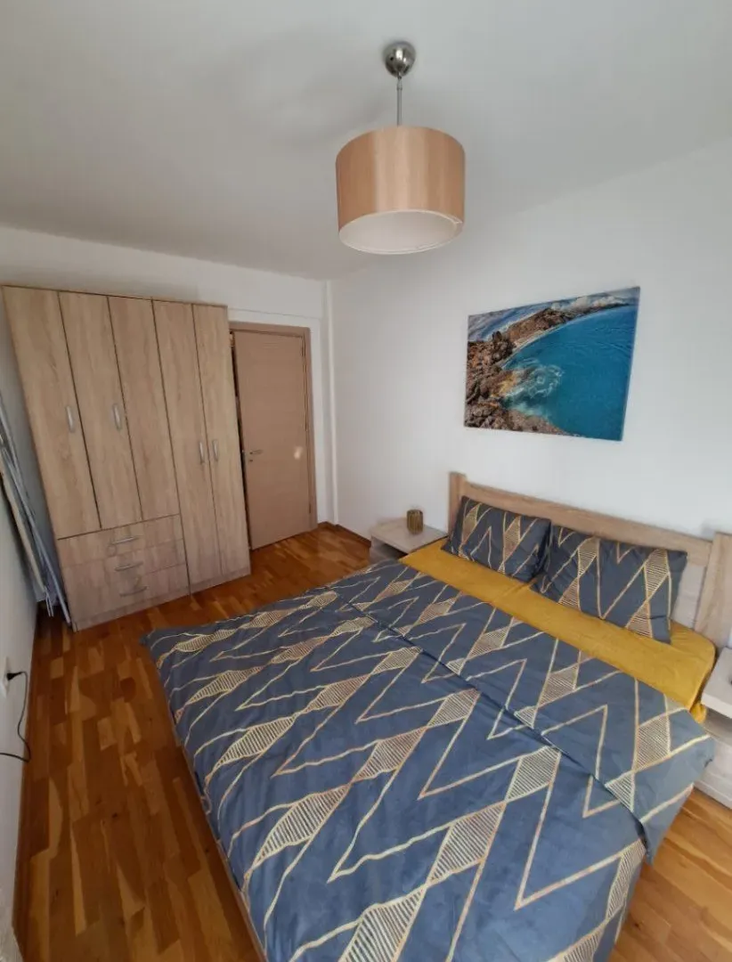 Izdavanje, jednosoban stan, 58m², Lazi, Budva