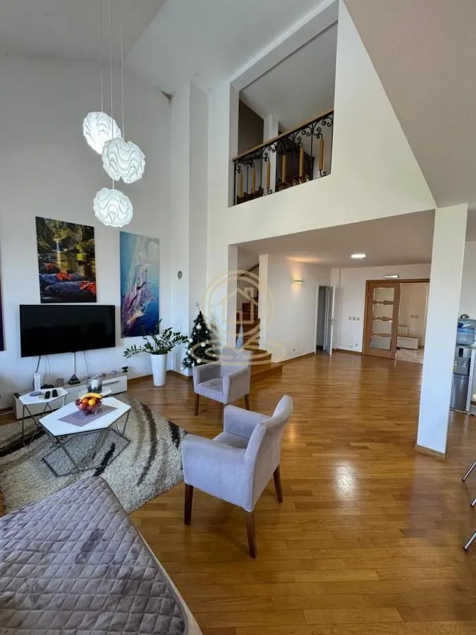 Rent, office space, 320m², Višnjička Banja, Palilula Sve Podlokacije