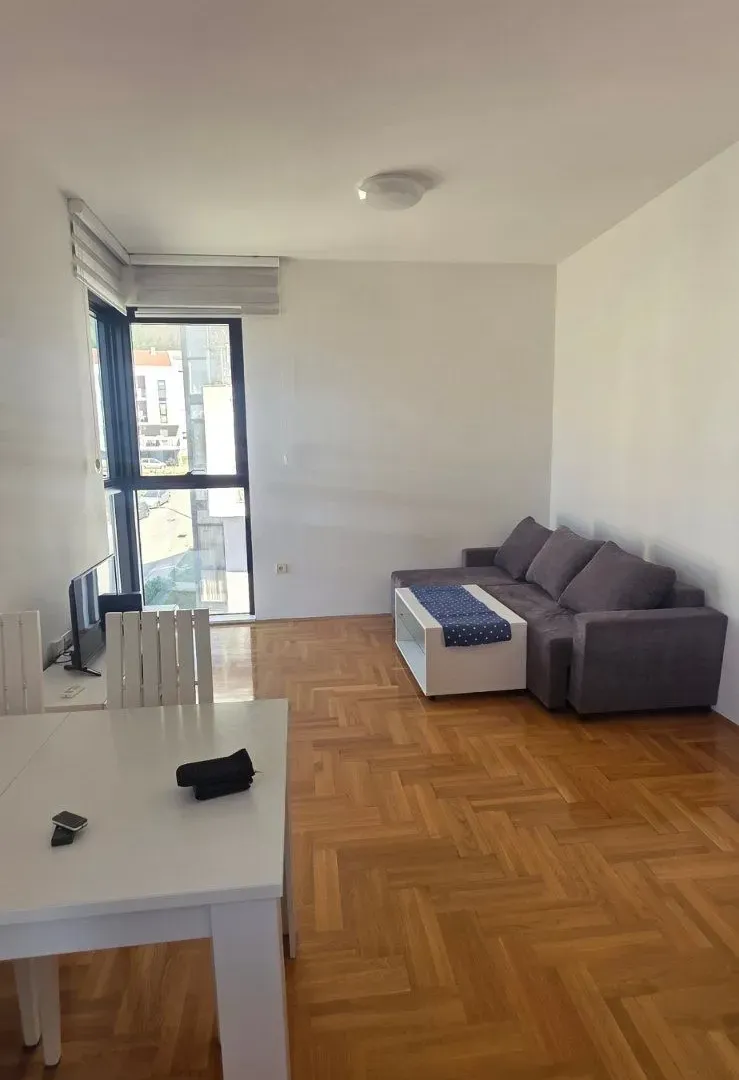 Rent, one bedroom apartment, 45m², Kava, Tivat