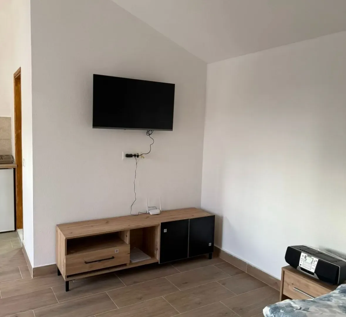 Izdavanje, garsonjera, 30m², Gradiošnica, Tivat