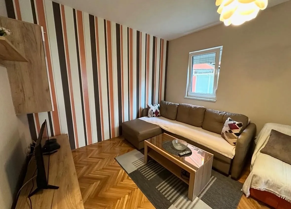 Izdavanje, stan, 29m², Podkošljun, Budva