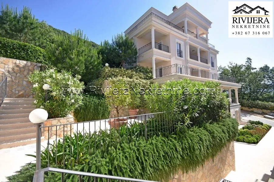 Prodaja, trosoban stan, 115m², Đenovići, Herceg Novi