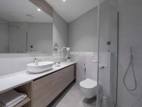 Sale, one bedroom apartment, 67m², Bečići, Budva - image 14