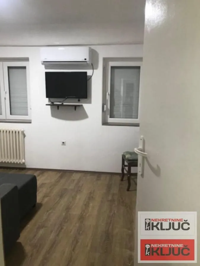 Izdavanje, garsonjera, 19m², Podbara, Novi Sad Sve Podlokacije