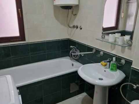 Rent, one bedroom apartment, 40m², Blok 6, Podgorica - image 7