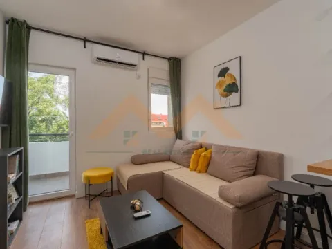 Izdavanje, jednosoban stan, 30m², Stari Aerodrom, Podgorica