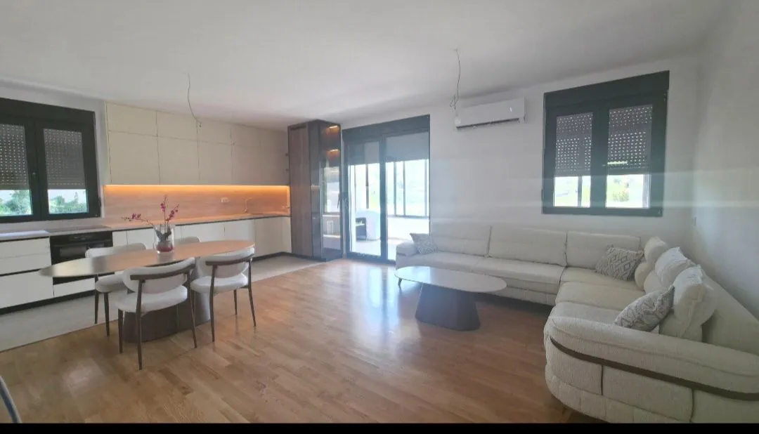 Rent, house, 135m², Rogami, Podgorica