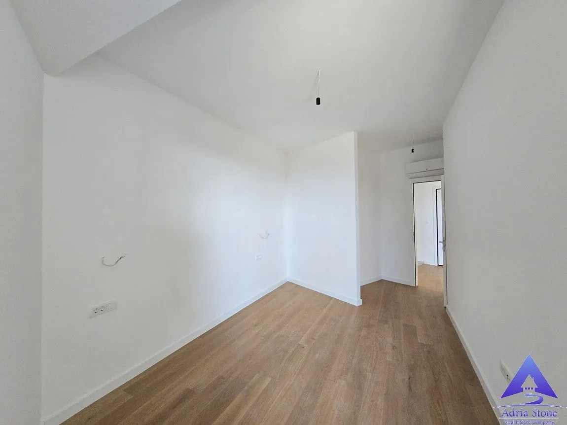 Sale, one bedroom apartment, 60m², Bečići, Budva