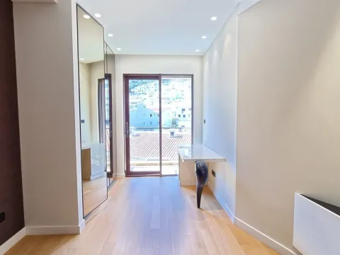 Sale, two bedroom apartment, 108m², Budva, Crna Gora - image 17