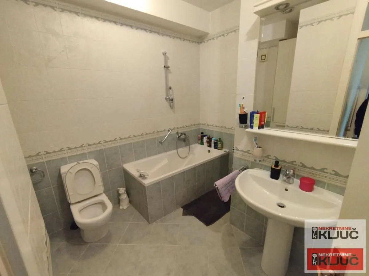 Prodaja, trosoban stan, 77m², Liman 1, Novi Sad Sve Podlokacije