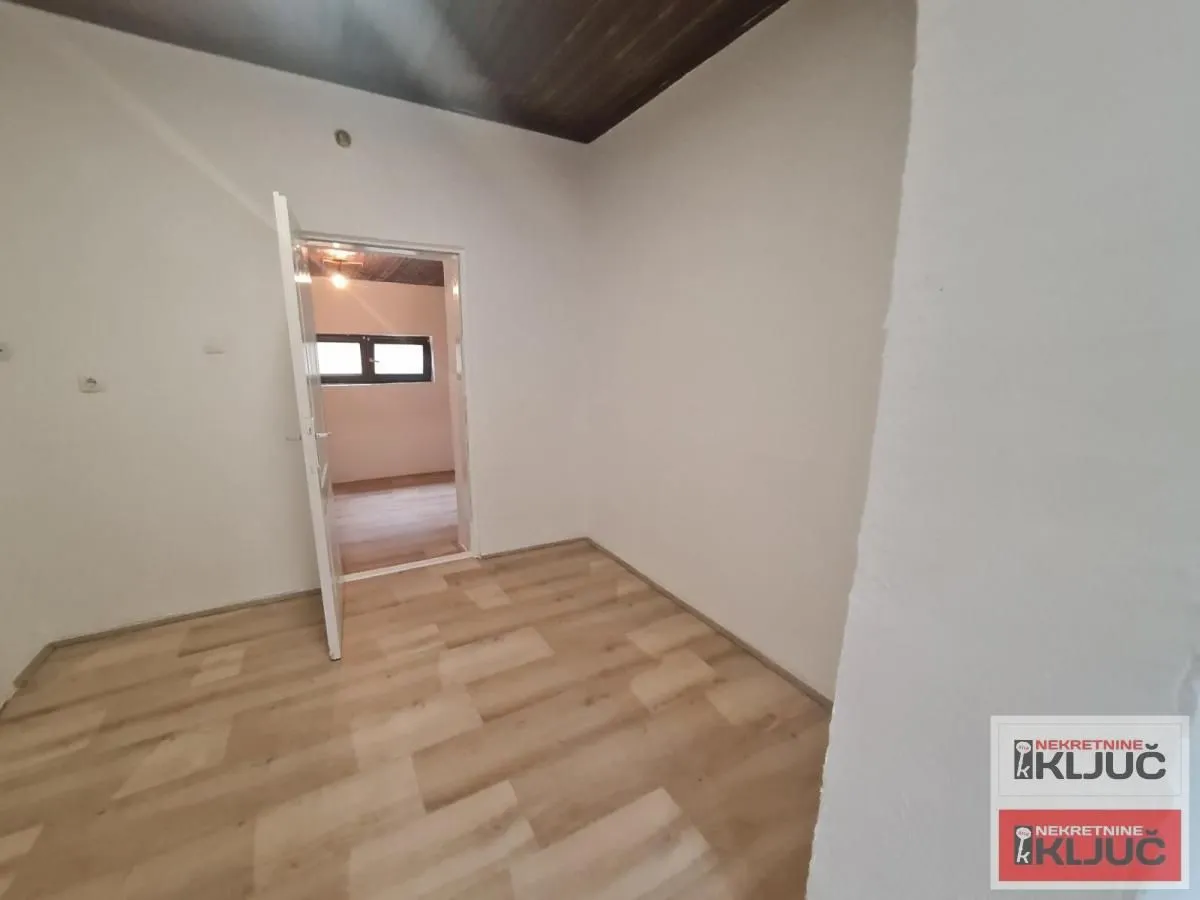 Prodaja, dvosoban stan, 37m², Podbara, Novi Sad Sve Podlokacije