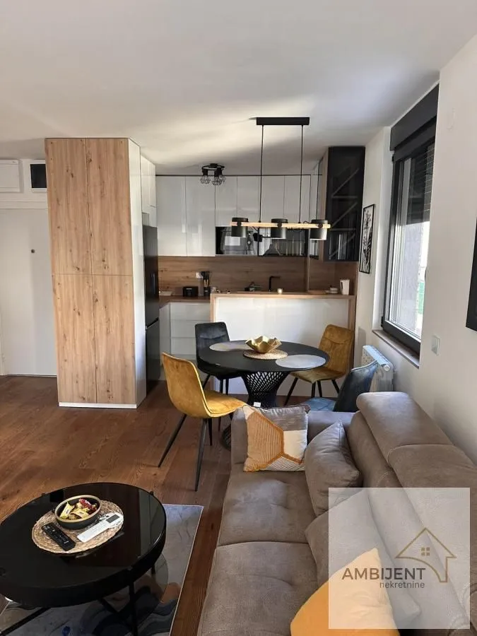 Prodaja, dvosoban stan, 52m², Višnjička Banja, Palilula Sve Podlokacije