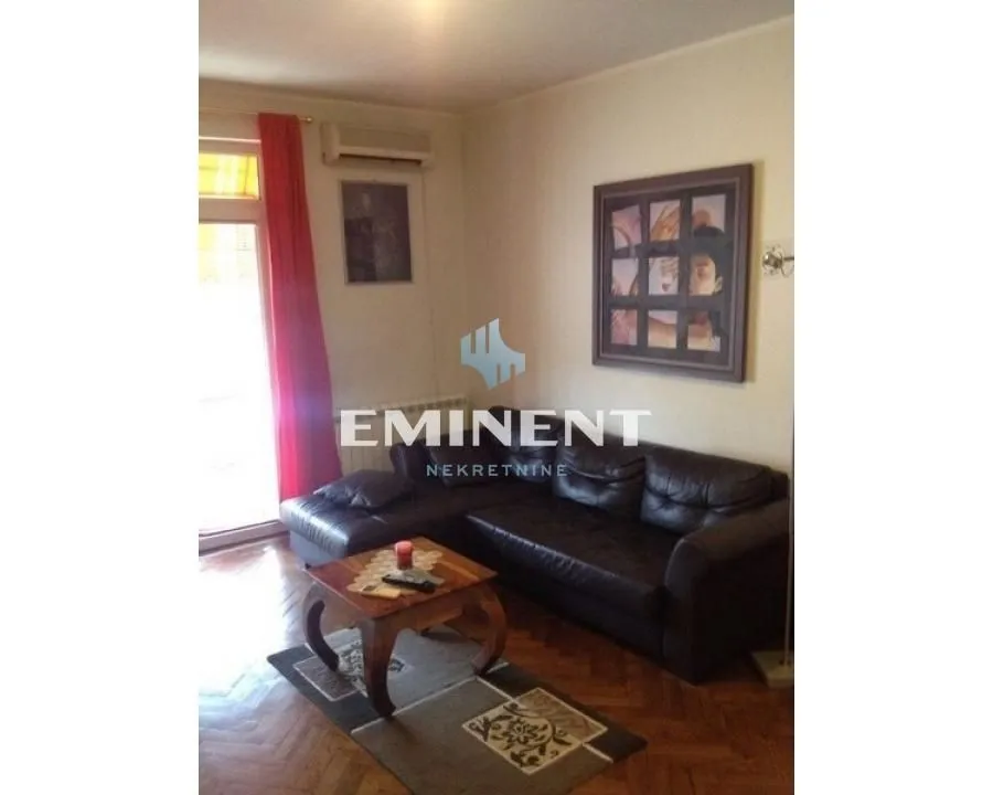 Izdavanje, stan, 40m², Stari Grad, Beograd