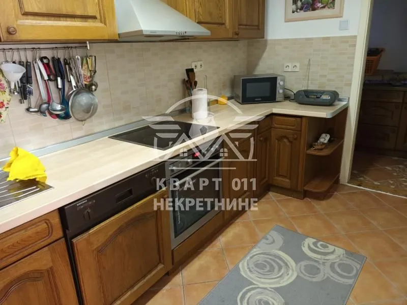Sale, house, 240m², Banjica, Voždovac Sve Podlokacije