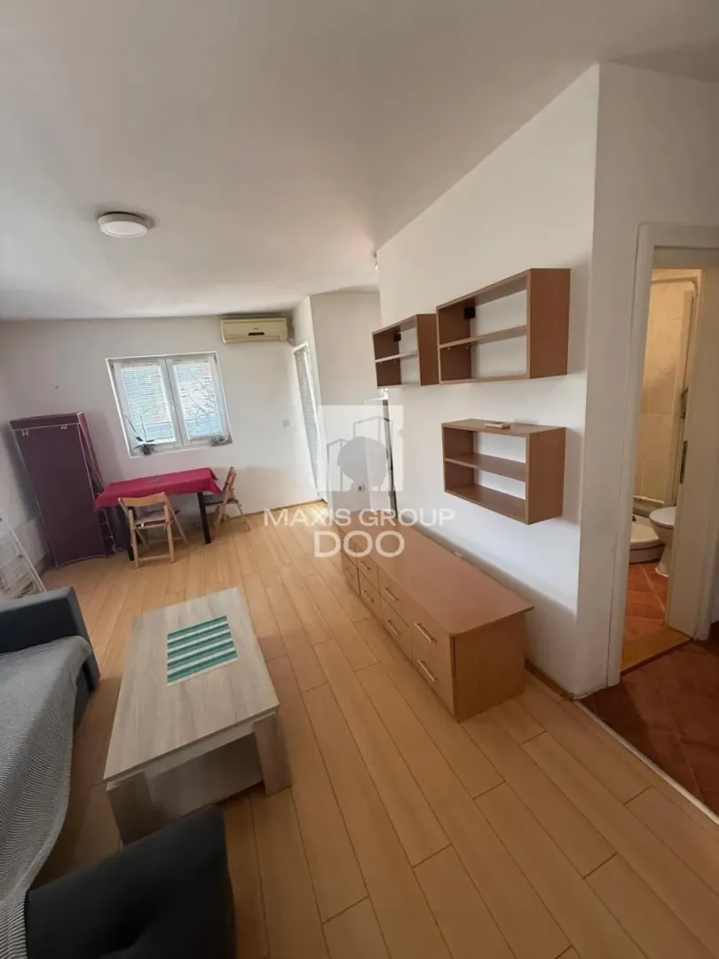 Izdavanje, dvosoban stan, 36m², Altina, Beograd