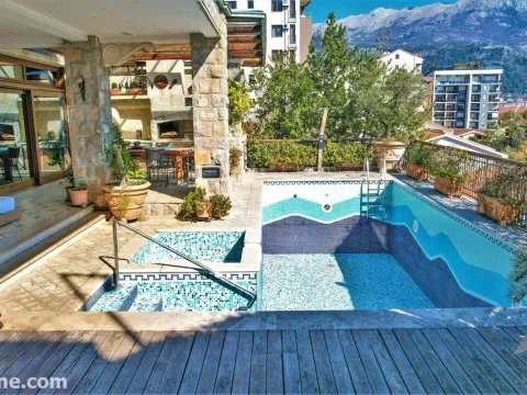 Prodaja, kuća, 820m², Centar, Budva - image 9
