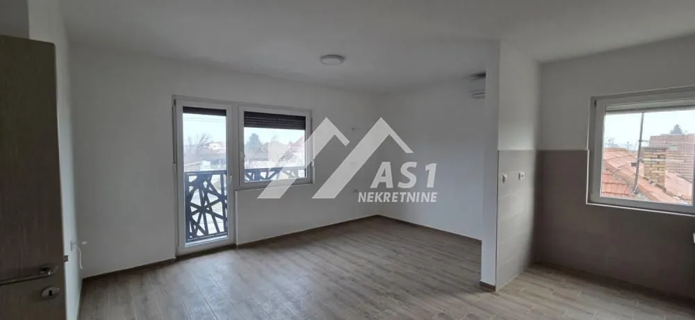 Izdavanje, trosoban stan, 62m², Veternik, Novi Sad Sve Podlokacije