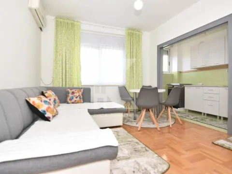 Rent, one bedroom apartment, 50m², Centar, Podgorica - image 2