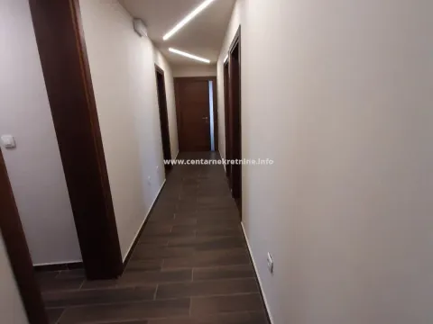 Sale, house, 420m², Grlić, Danilovgrad - image 3