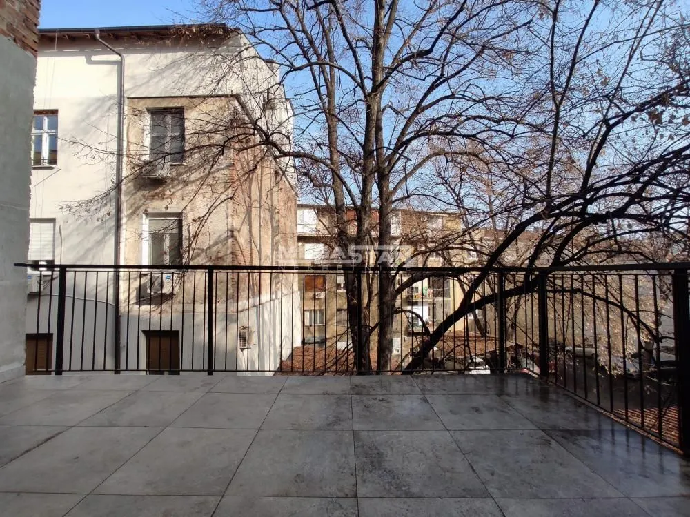Prodaja, dvosoban stan, 87m², Stari Grad, Beograd