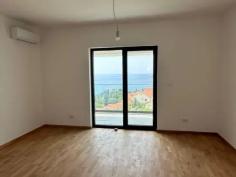 Sale, one bedroom apartment, 42m², Bečići, Budva - image 6