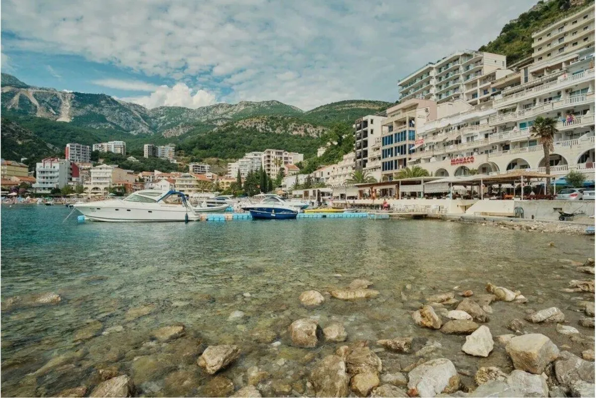 Sale, four bedroom apartment, 350m², Rafailovići, Budva