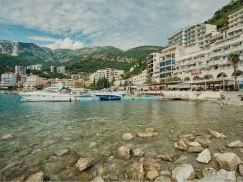 Prodaja, četvorosoban stan, 350m², Rafailovići, Budva - image 9