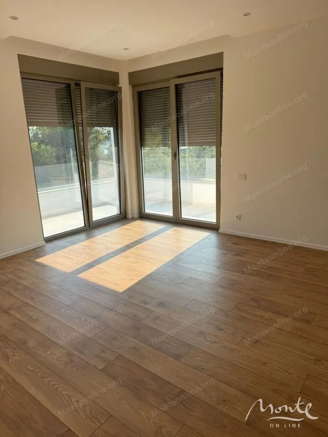 Prodaja, dvosoban stan, 113m², Tivat, Crna Gora