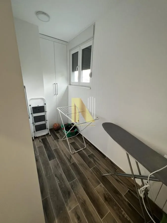 Prodaja, četvorosoban stan, 150m², Banatić, Novi Sad Sve Podlokacije