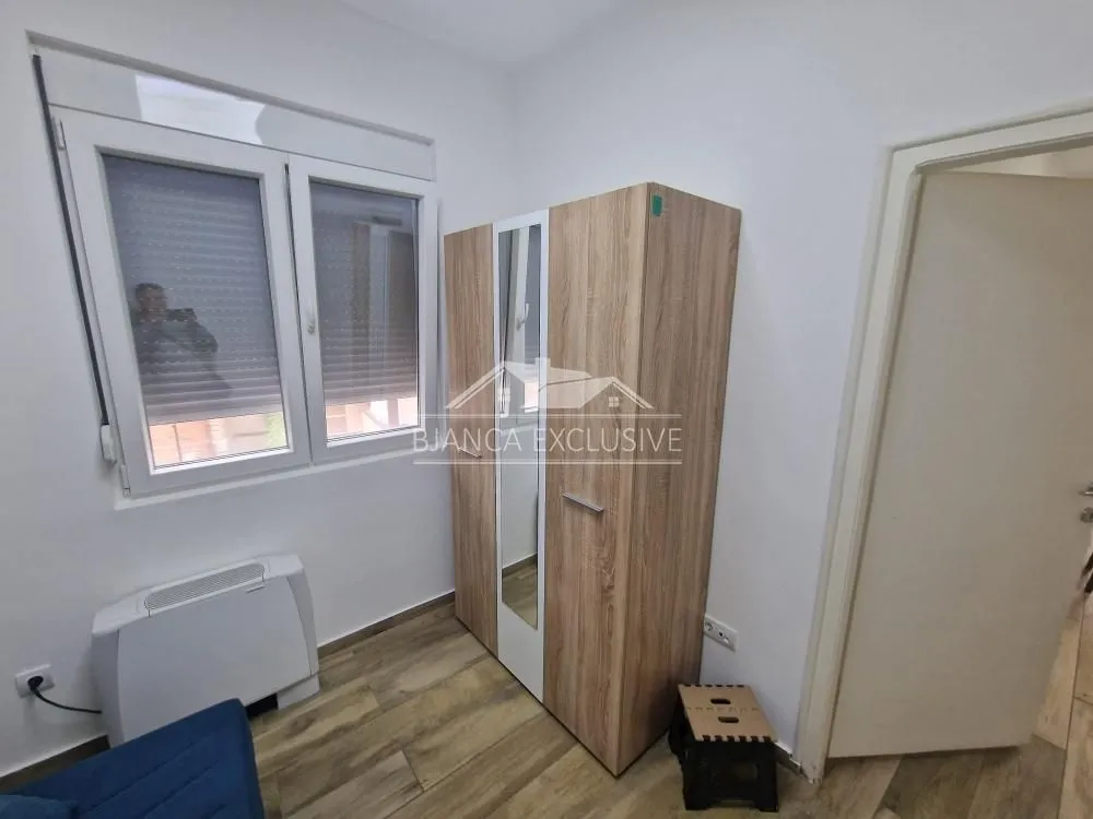 Prodaja, četvorosoban stan, 79m², Južni Bulevar, Vračar Sve Podlokacije