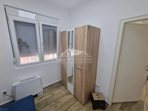 Prodaja, četvorosoban stan, 79m², Južni Bulevar, Vračar Sve Podlokacije - image 11