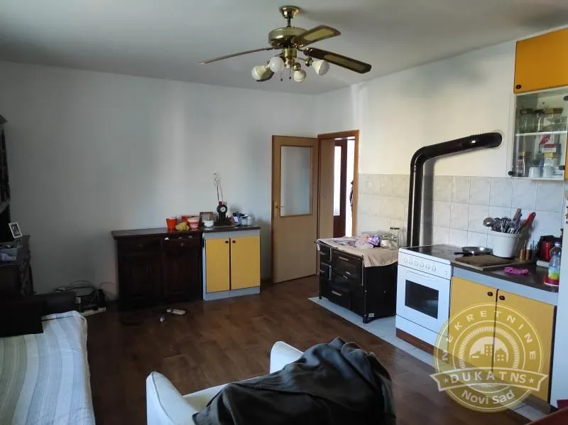 Prodaja, kuća, 152m², Futog, Novi Sad Sve Podlokacije
