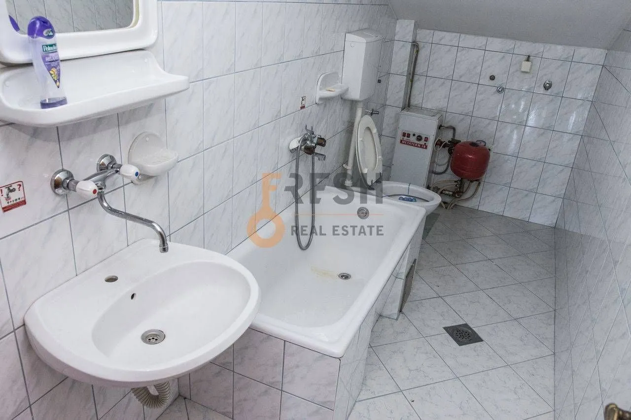 Rent, house, 500m², Ostalo, Podgorica