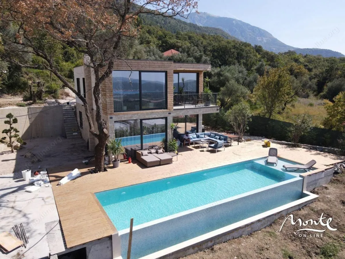 Prodaja, kuća, 180m², Tivat, Crna Gora