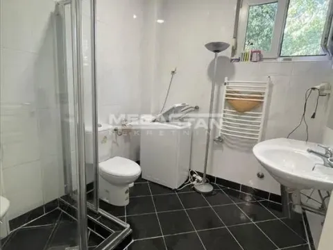 Izdavanje, kuća, 140m², Senjak, Beograd - image 12
