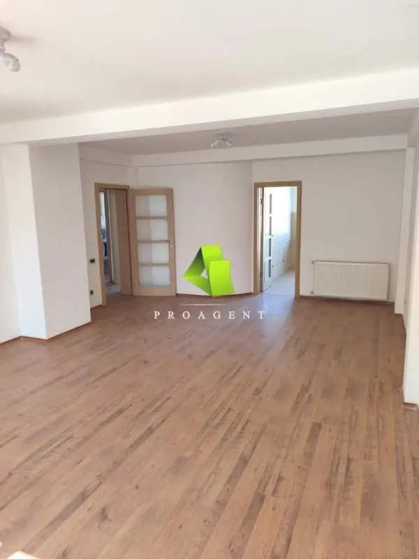 Rent, office space, 65m², Medijana, Niš