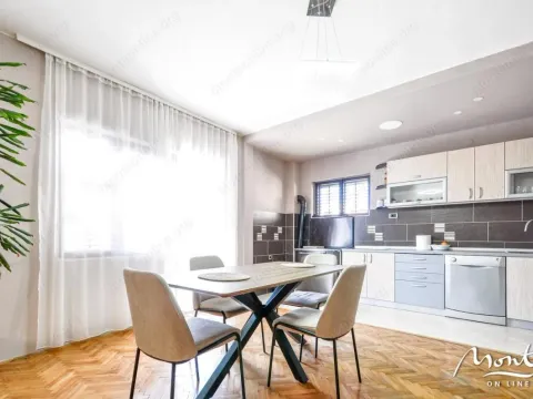Prodaja, kuća, 525m², Centar, Tivat - image 10