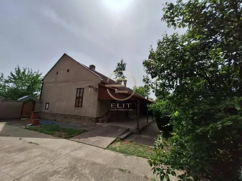 Prodaja, kuća, 231m², Novi Bečej, Zrenjanin - image 2