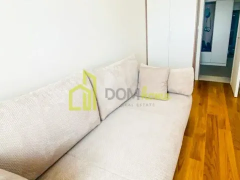 Izdavanje, trosoban stan, 95m², Central Point, Podgorica - image 9