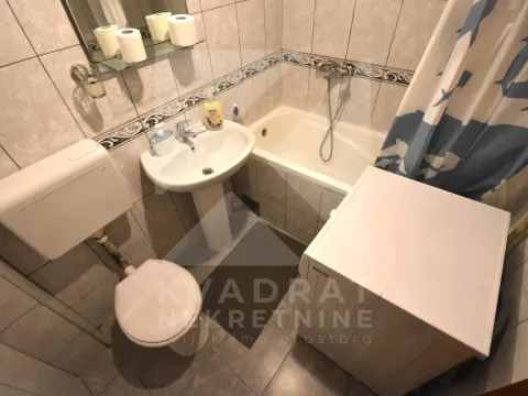 Izdavanje, dvosoban stan, 65m², Stari Aerodrom, Podgorica - image 12