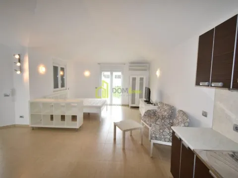 Rent, house, 212m², Donji Kokoti, Podgorica - image 23