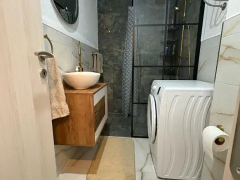 Daily-rent, one bedroom apartment, 40m², Bečići, Budva - image 4