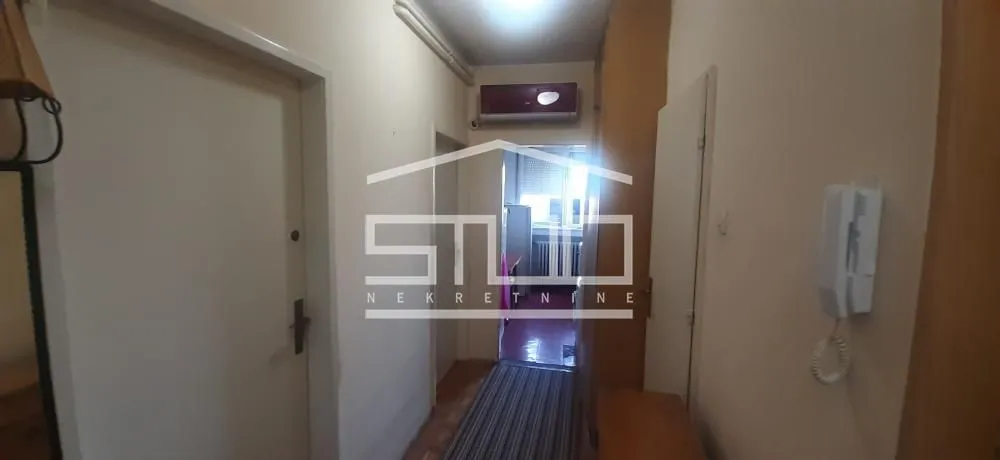 Prodaja, trosoban stan, 60m², Savski Venac, Beograd