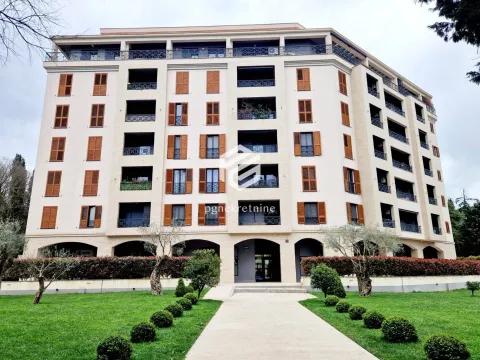 Izdavanje, jednosoban stan, 52m², Centar, Podgorica - image 16