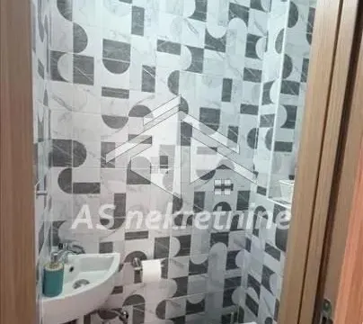 Izdavanje, stan, 210m², Čukarica, Beograd - image 24